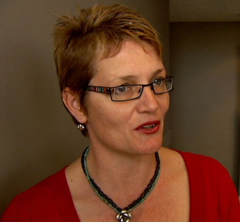 Minister urges public support to help Qld's homeless - ABC News