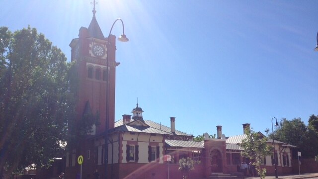 Wagga court house sunny