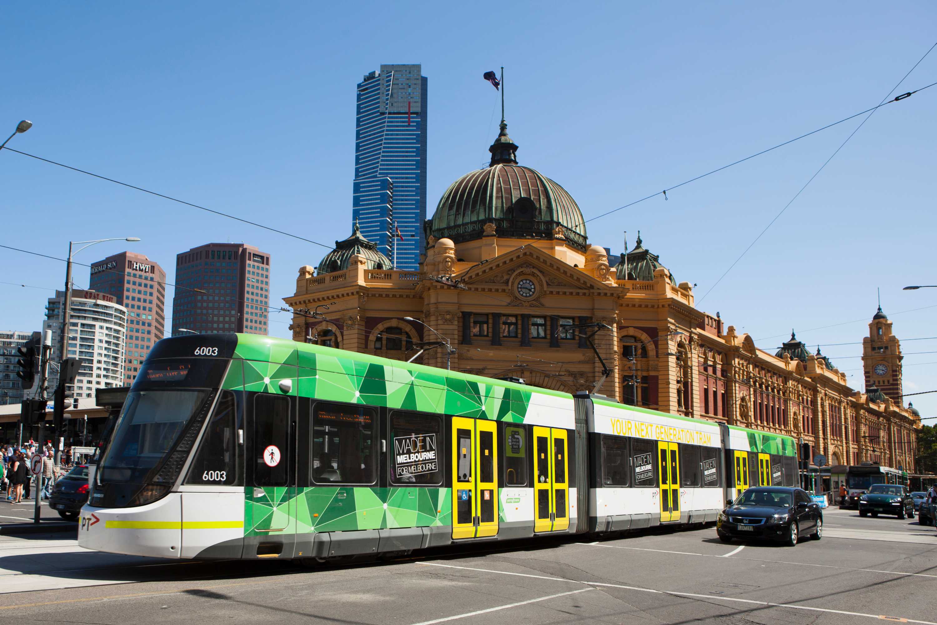 Tram, train fare increase in Victoria to help pay for 'major projects