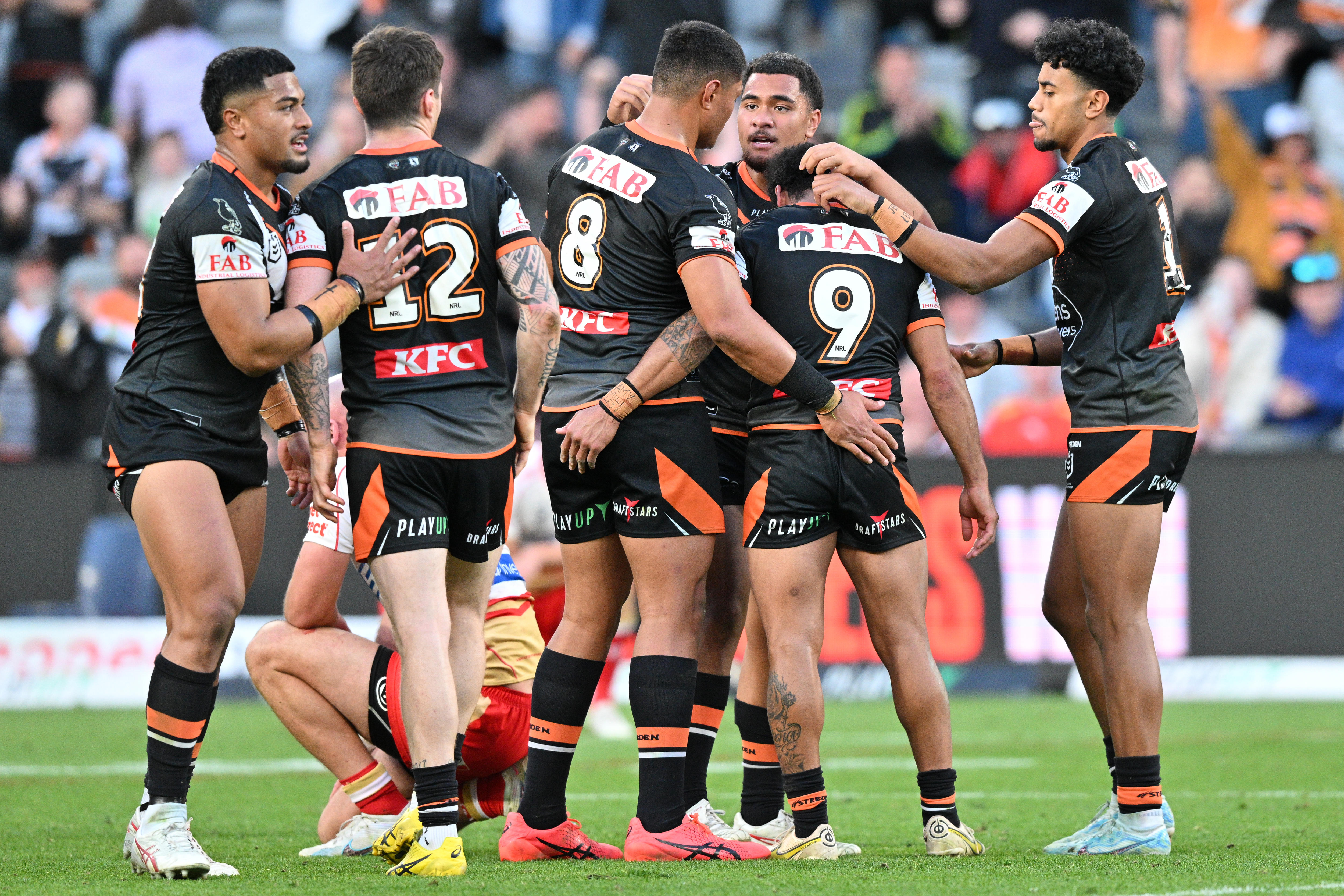 Wests Tigers snap NRL 10-match losing streak with 24-23 win over