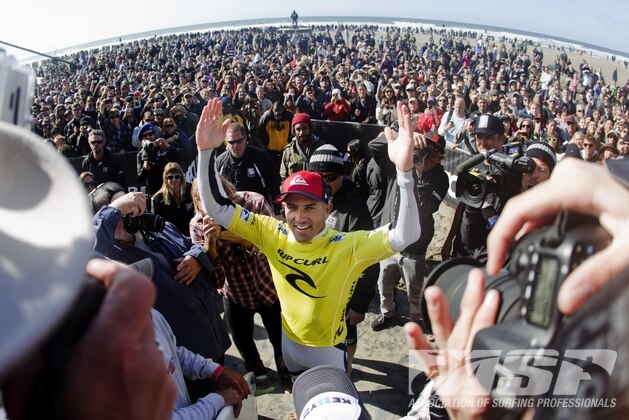 Kelly Slater in front of a huge crowd after winning his 11th world title