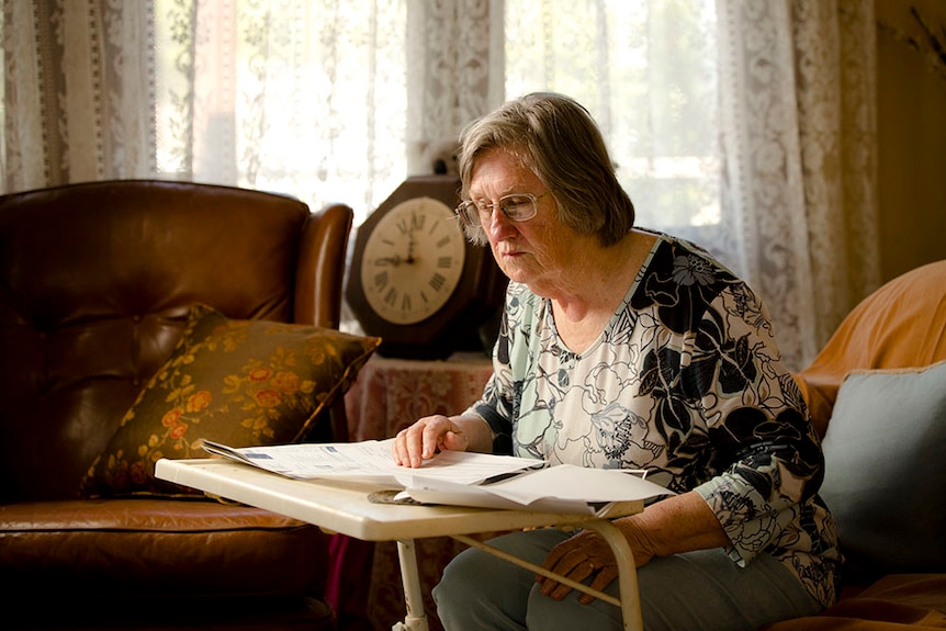 Sydney retiree Merinda Air tracking her energy bills