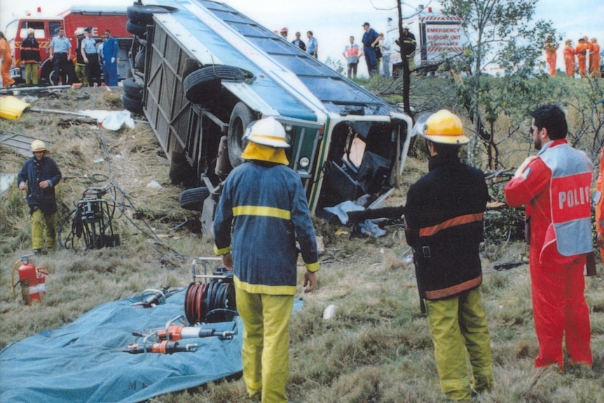 Boondall bus crash October 24 1994 bus without tarps as firies look in