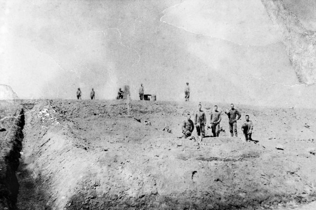 Photograph of where Robert Weir was buried by his comrades at Suakim, Sudan.