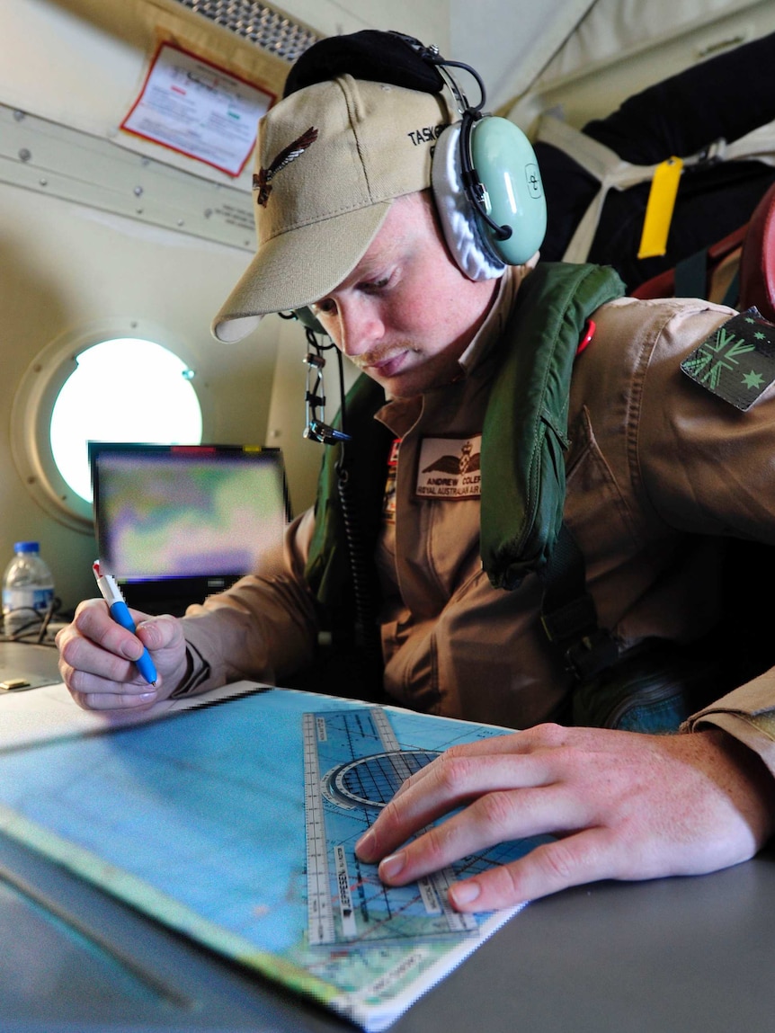 Australian crews search for MH370 Malaysia Airlines flight