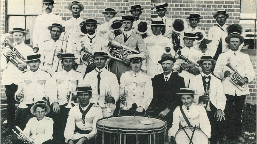 A black and white image of a brass band in 1913.