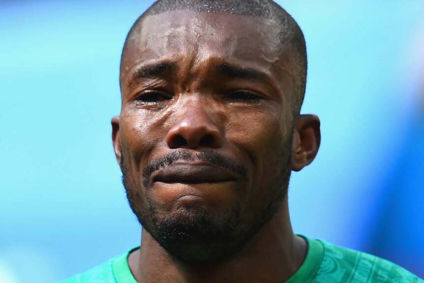 Serey Die sheds tears during Ivory Coast's anthem