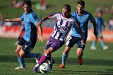 Sydney FC and Perth battle out a draw