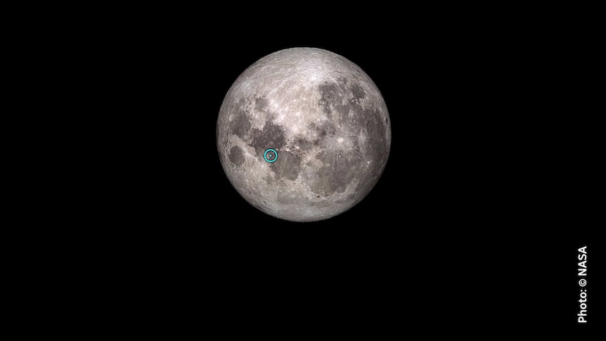 Image of moon with circle highlighting Apollo 17 landing site