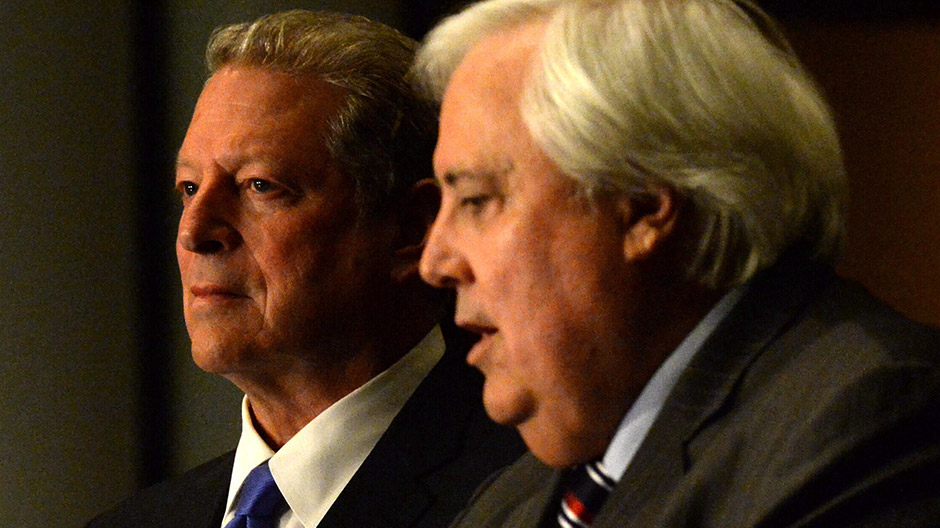 Clive Palmer addresses the media with Al Gore