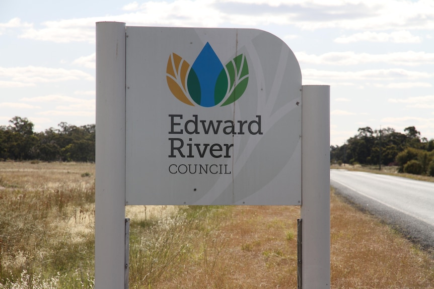 A sign reading 'Edward River Council' next to a highway.