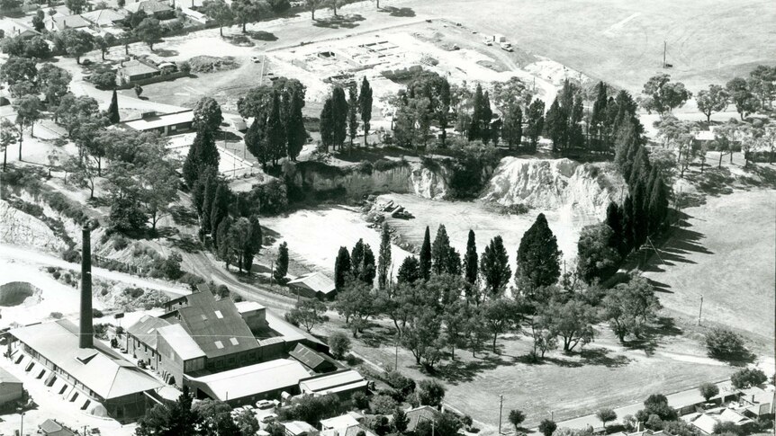 A black and white photo of Surrey Dive without water in the 1980s.