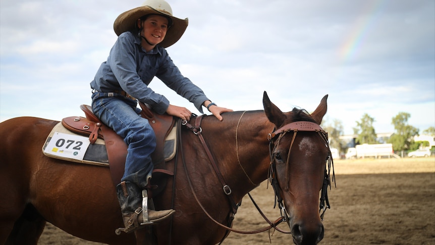 Bush kids saddle up as Australia's largest stock horse sale reaches $5.3 million