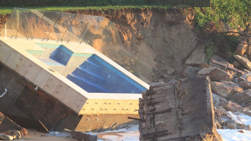 Pool falls into ocean after storm event at Collaroy June 6, 2016