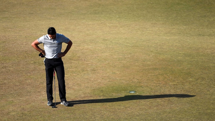 Jason Day looks tired on 18th hole at US Open