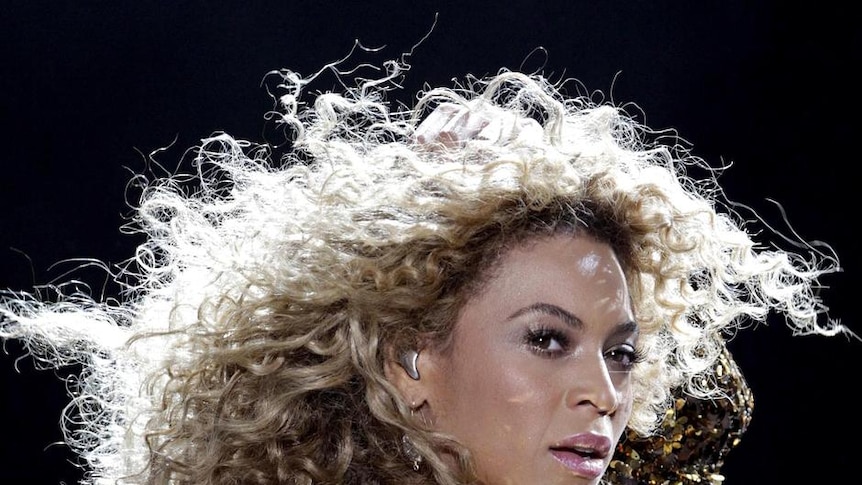 Beyonce closes Glastonbury