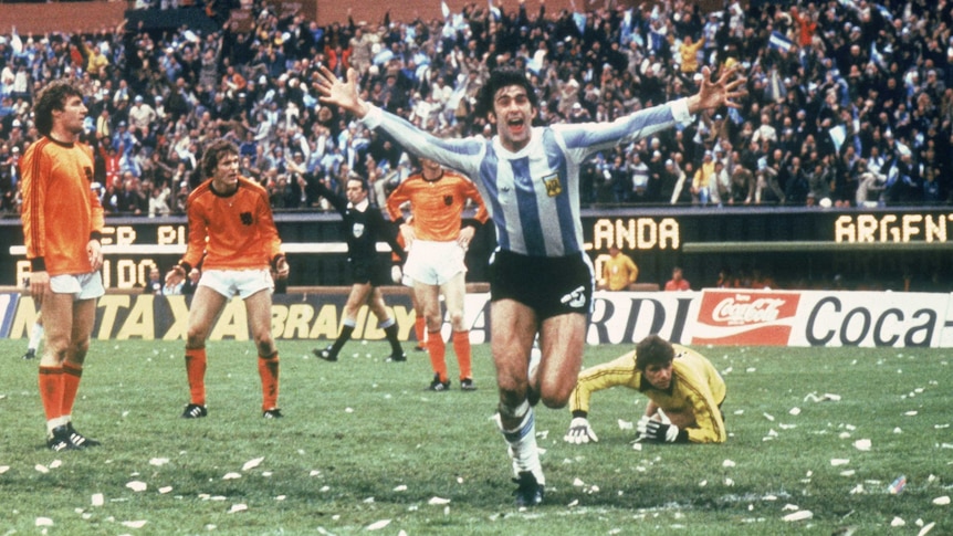Kempes celebrates in 1978 World Cup final