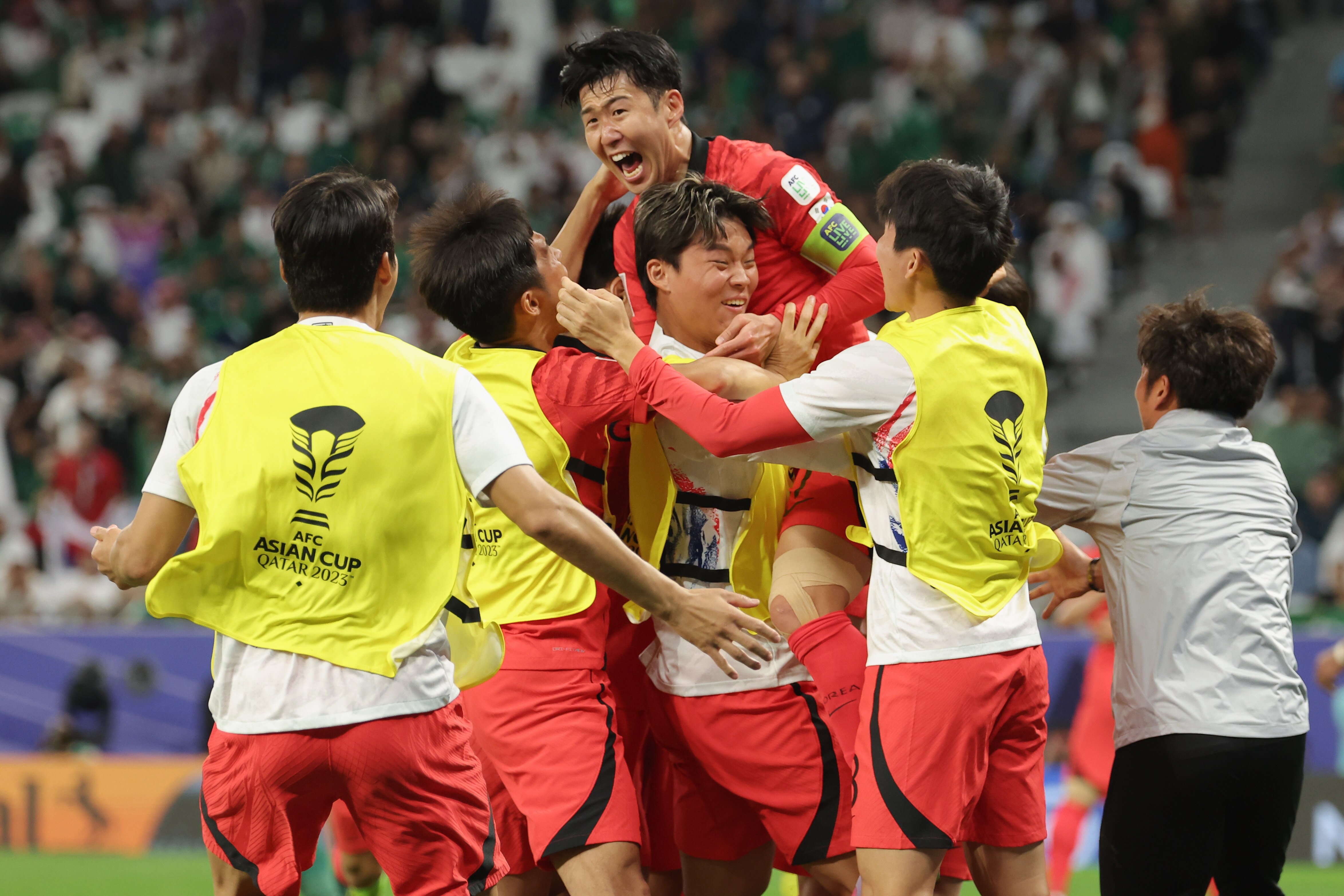 Son Heung-Min celebrates with Cho Gue-Sung