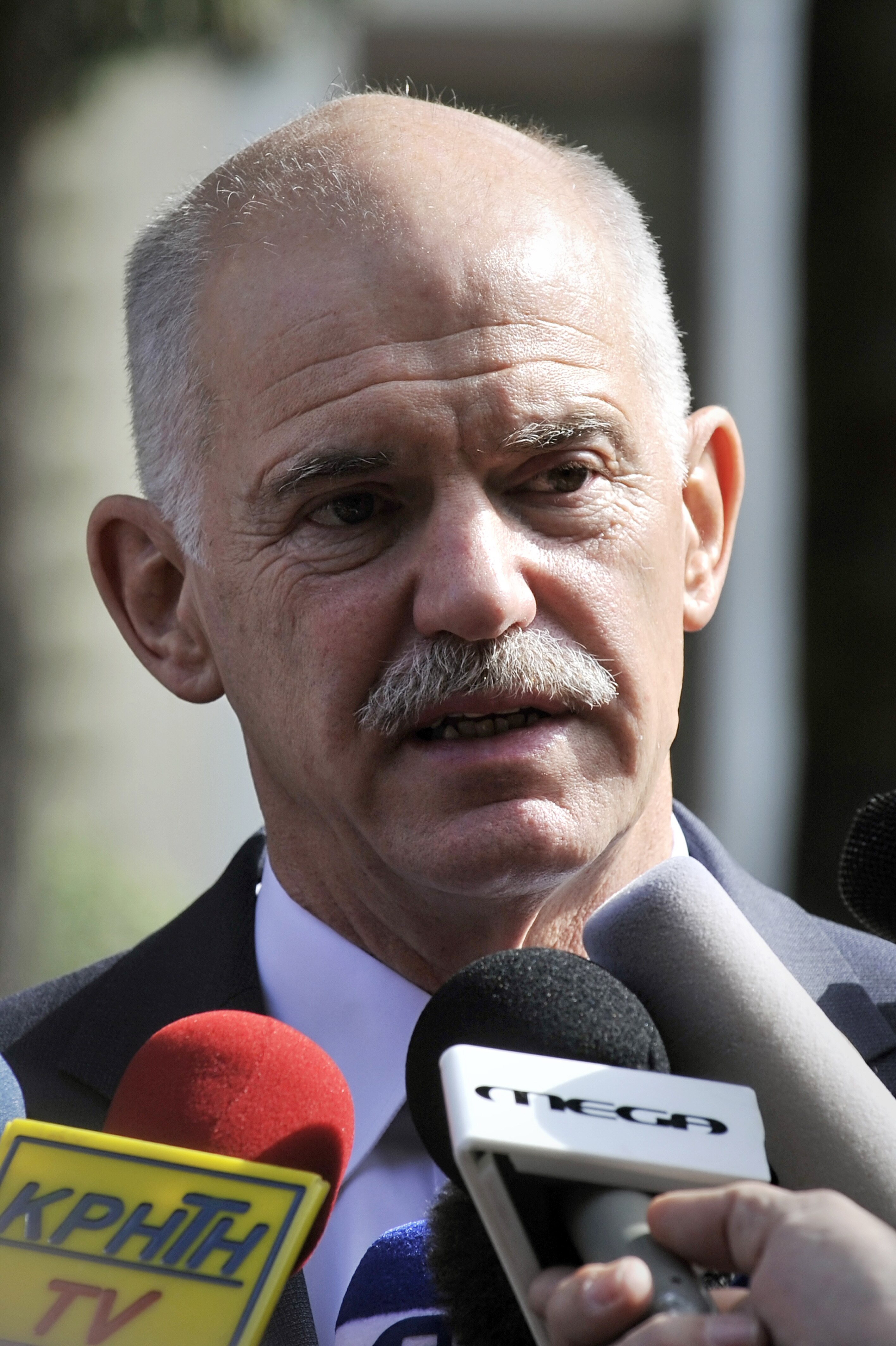 Greek Referendum Plan Plunges Markets Into Chaos Abc News