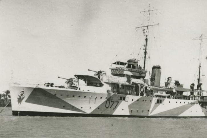 Black and white photo of the HMAS Yarra (II)
