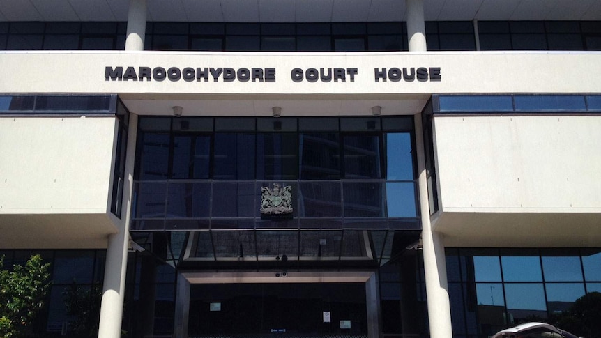 The front entrance of Maroochydore Court House, with a sign indicating so.