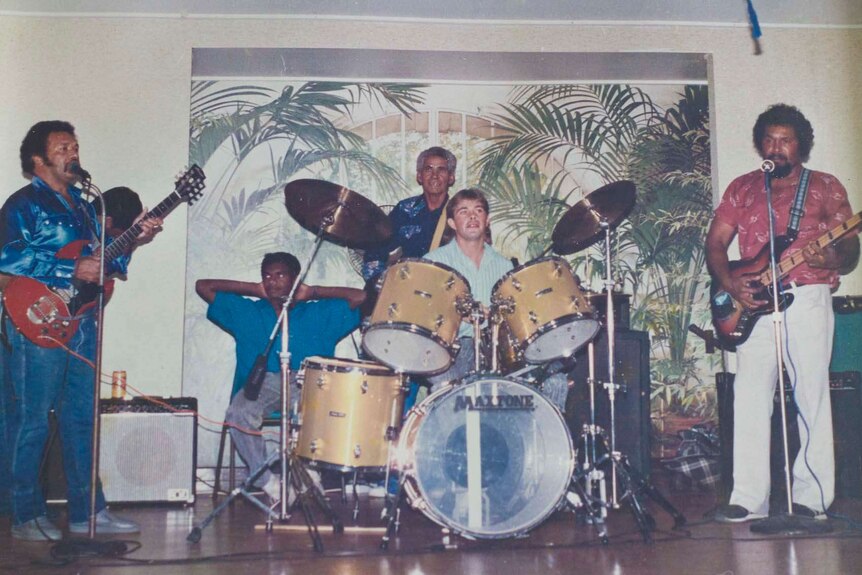 Band Country Cousins playing in Rockhampton in 1992
