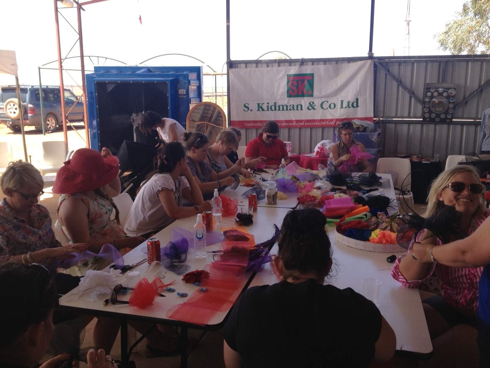 Break from the drought for outback Qld women - ABC News