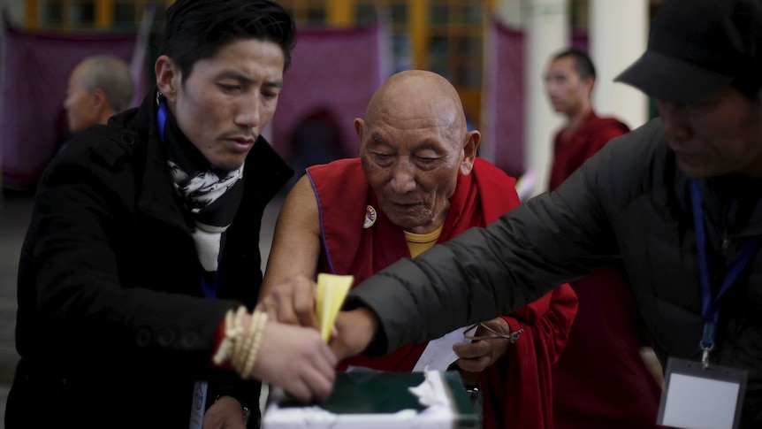 Exiled monk votes in election for Tibet's exiled government