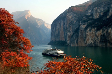 游客前往湖北游览三峡风景区，今年到目前为止，游客在该地区已消费大约10.5亿澳元。