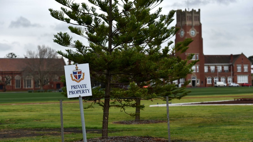 Private property sign at Geelong Grammar