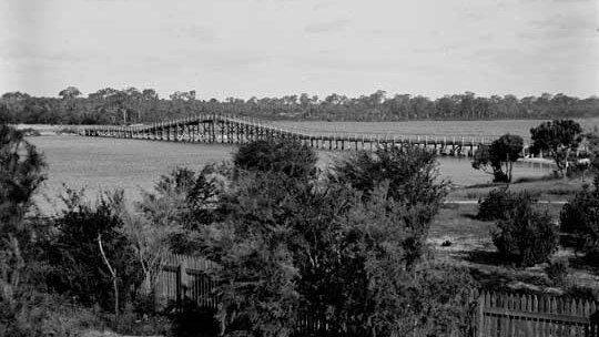 The second Canning Bridge which lasted from 1867-1907.