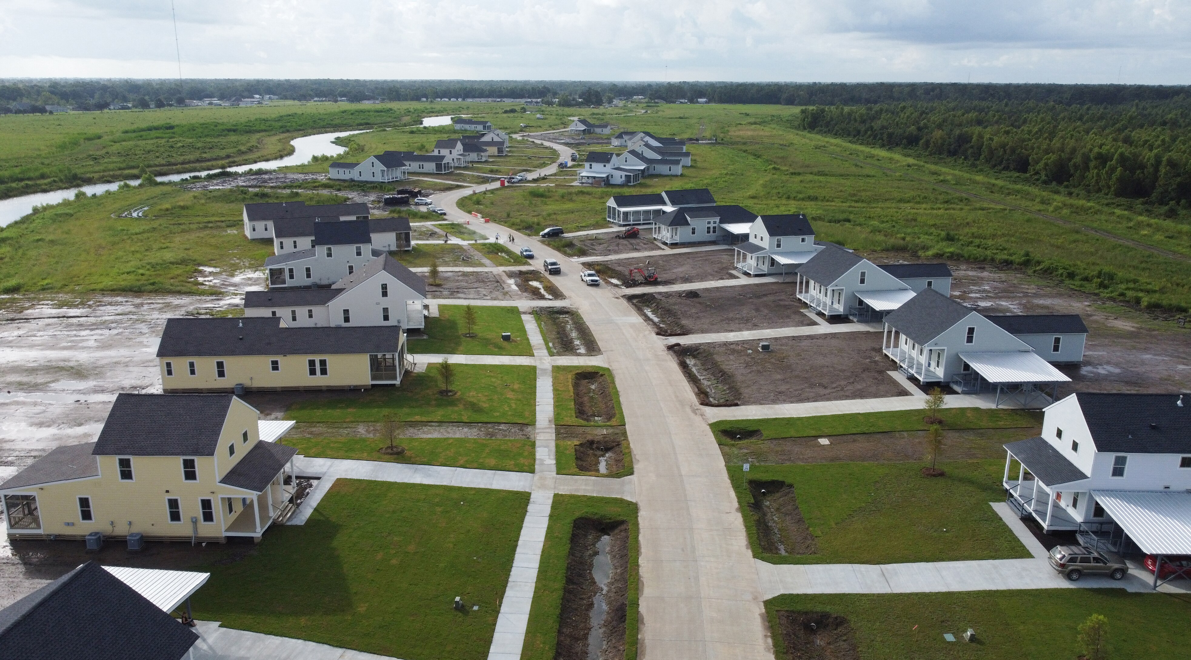 aerial view of newly built homes in an estate in Louisiana