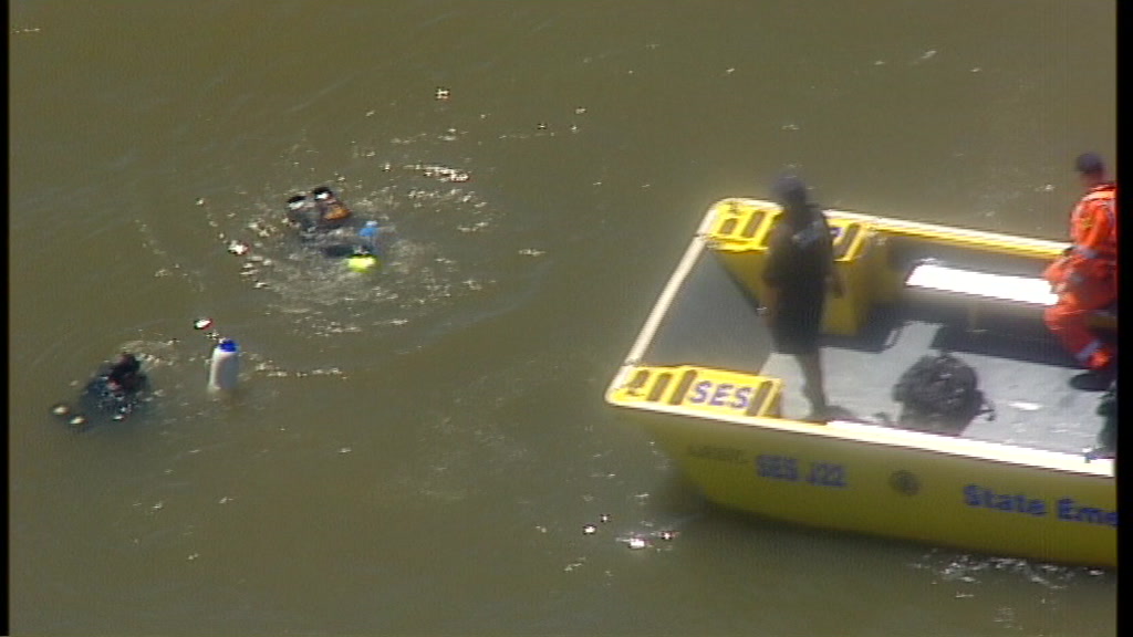 Jet ski rider drowns, police search for another man on Hawkesbury River