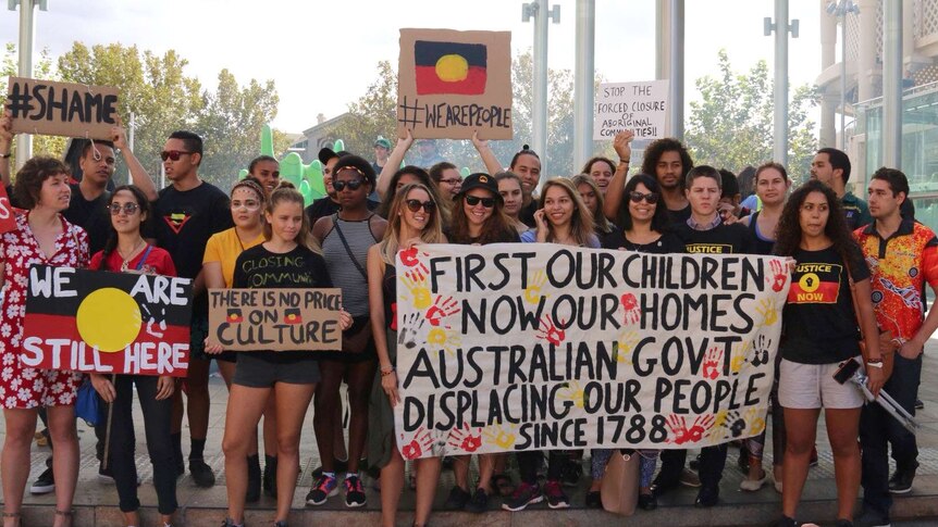 Protesters in Perth  rally against forced closure of remote Aboriginal communities in WA