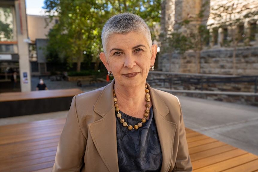 Portrait photo of psychology professor Deborah Turnbull.
