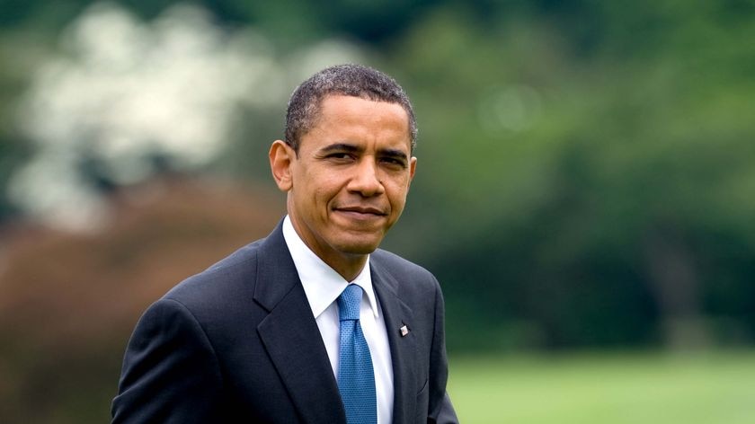 US President Barack Obama walks from Marine One