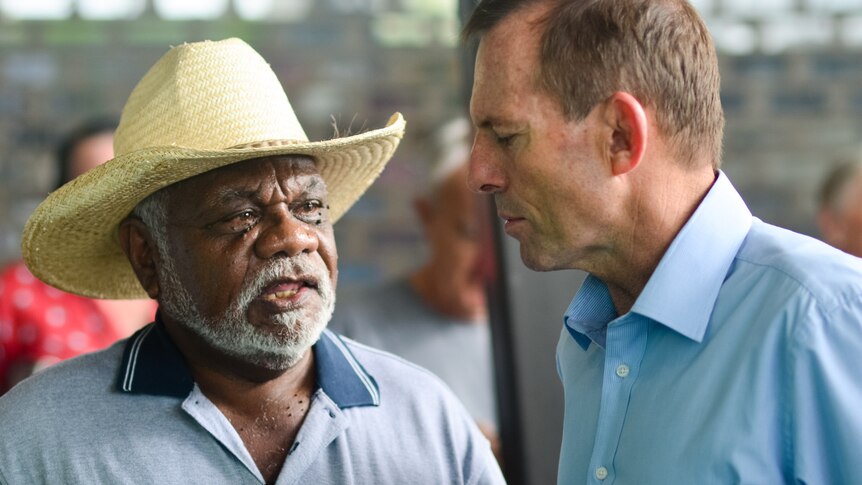 Tony Abbott talks to an opponent of the Wild Rivers legislation