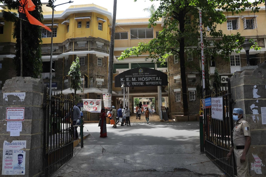 An exterior shot of the KEM Hospital in Mumbai