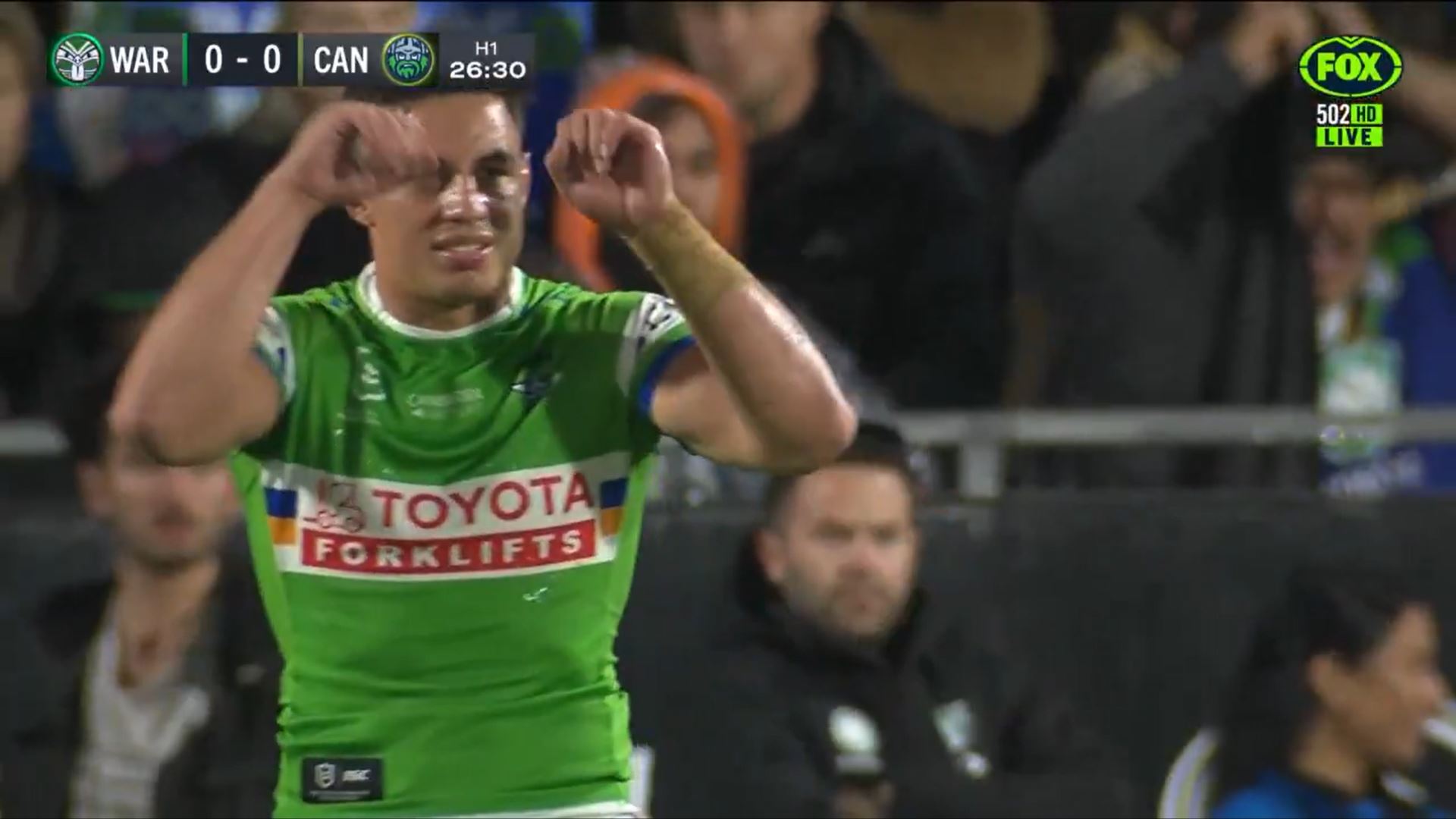 Live: Tapine mocks Warriors for whinging as rain hammers down 