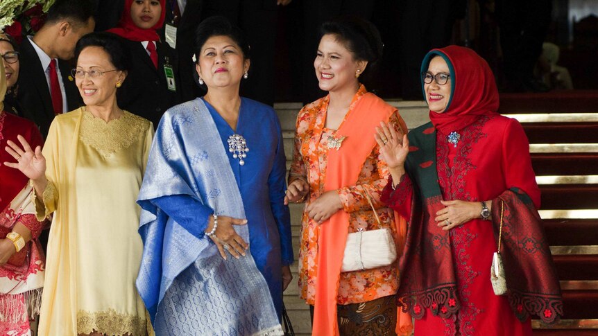 Ani Yudhoyono and Iriana Widodo