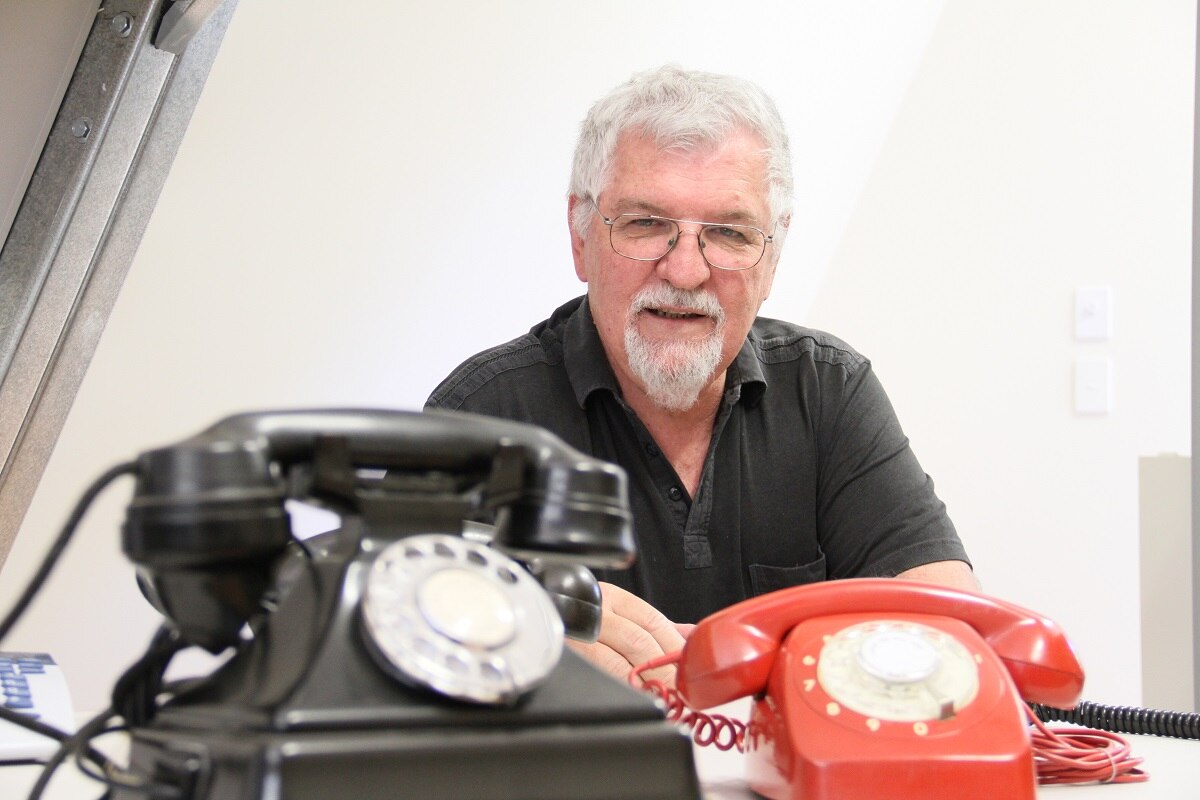 Phone collection charts changing face of Australia's telecommunication ...