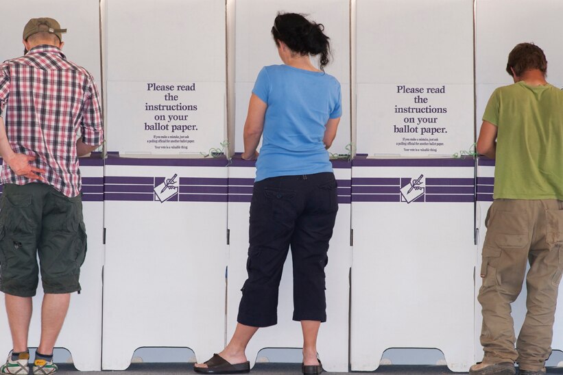 The committee found machine electronic voting would still need voters to visit a polling booth.