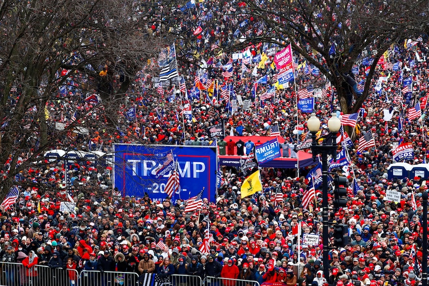 Thousands of supporters of Donald Trump gather near the Washington Monument.