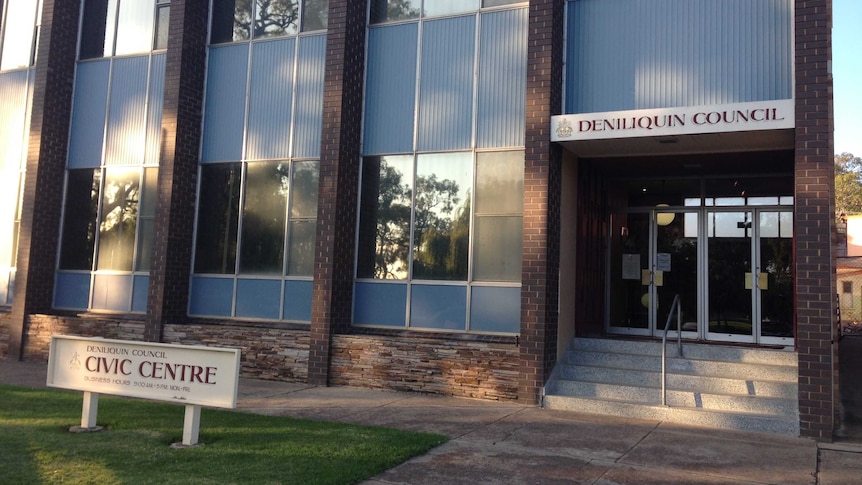 Deniliquin council chambers, deniliquin, council, riverina