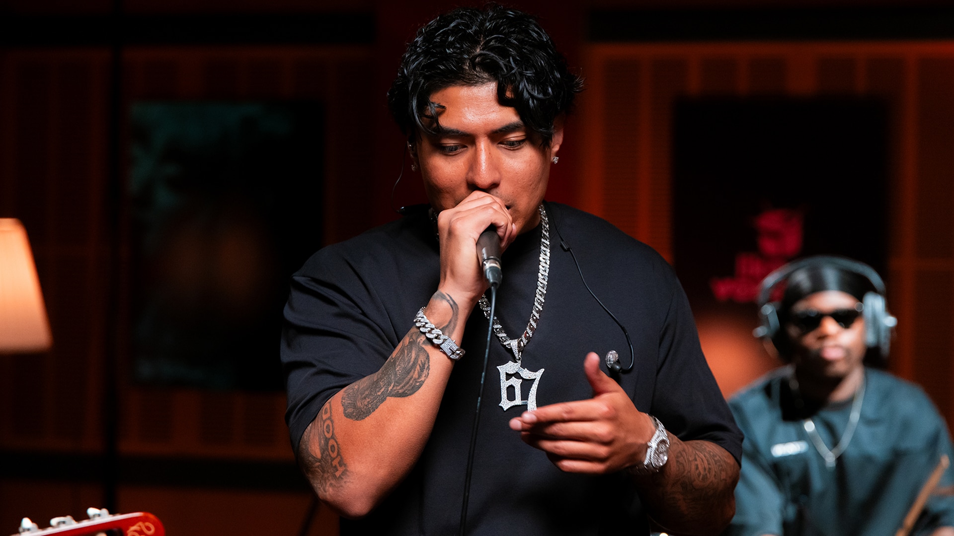Hooligan Hefs covers Linkin Park's 'Numb' for Like A Version