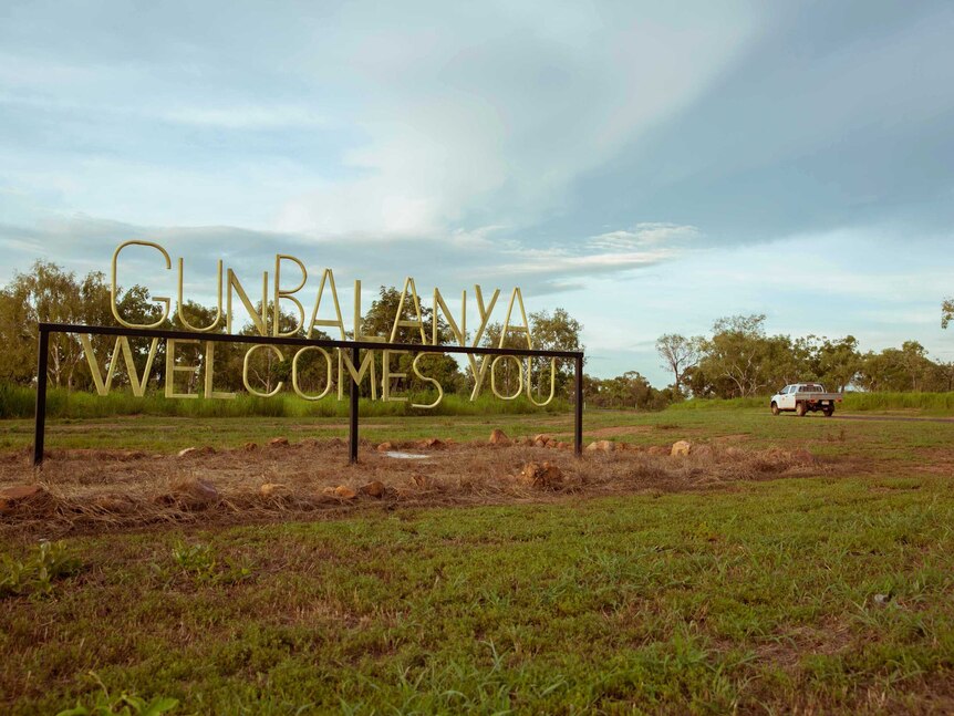 'Gunbalanya welcomes you' sign