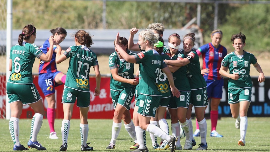 Canberra downs Jets at home