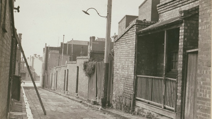Barnett's photo of Little Barkly Street in Carlton.