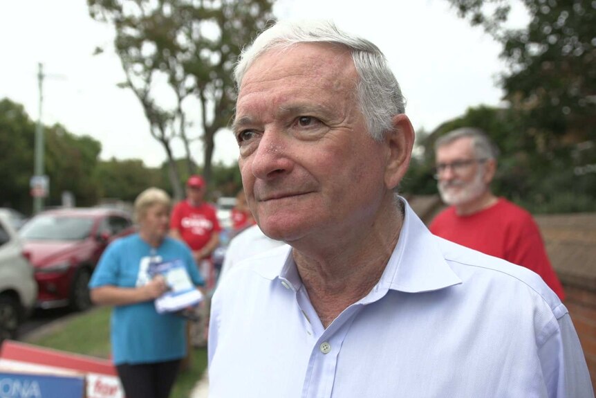 Nick Greiner, Liberal Federal President, on the campaign trail