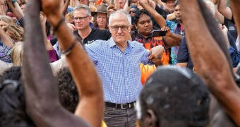 Dr G Yunupingu remembered at Garma opening ceremony